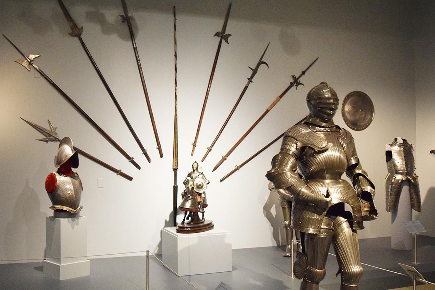 img-reading-public-museum-arms-and-armor-2-featured img-reading-public-museum-arms-and-armor-2-featured