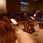 img-reading-public-museum-da-vinci-2