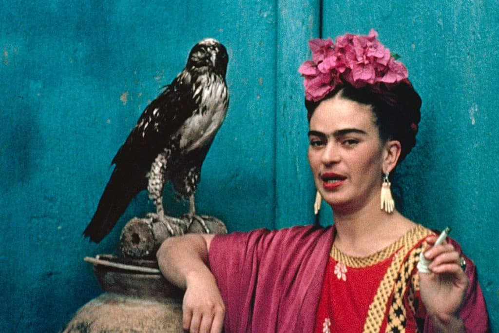 img-reading-public-museum-frida-kahlo-1-featured