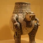 img-reading-public-museum-latin-1