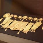 img-reading-public-museum-latin