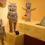 img-reading-public-museum-permanent-latin-america